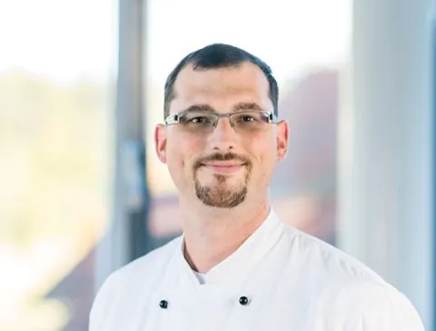 Porträt von Herrn Hofmann, Küchenchef